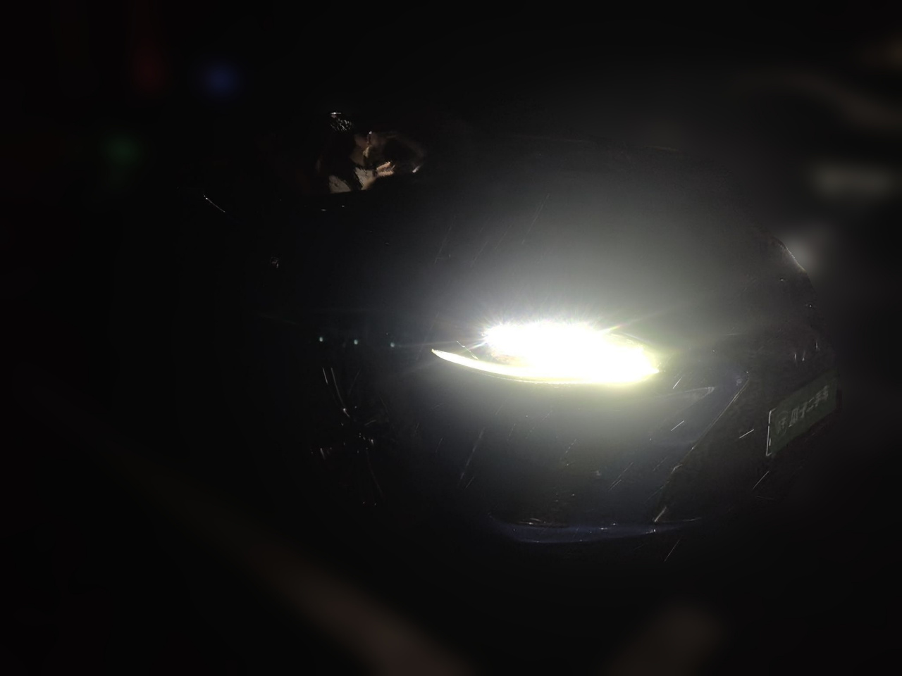 ES 2021 260 F SPORT photo 3
