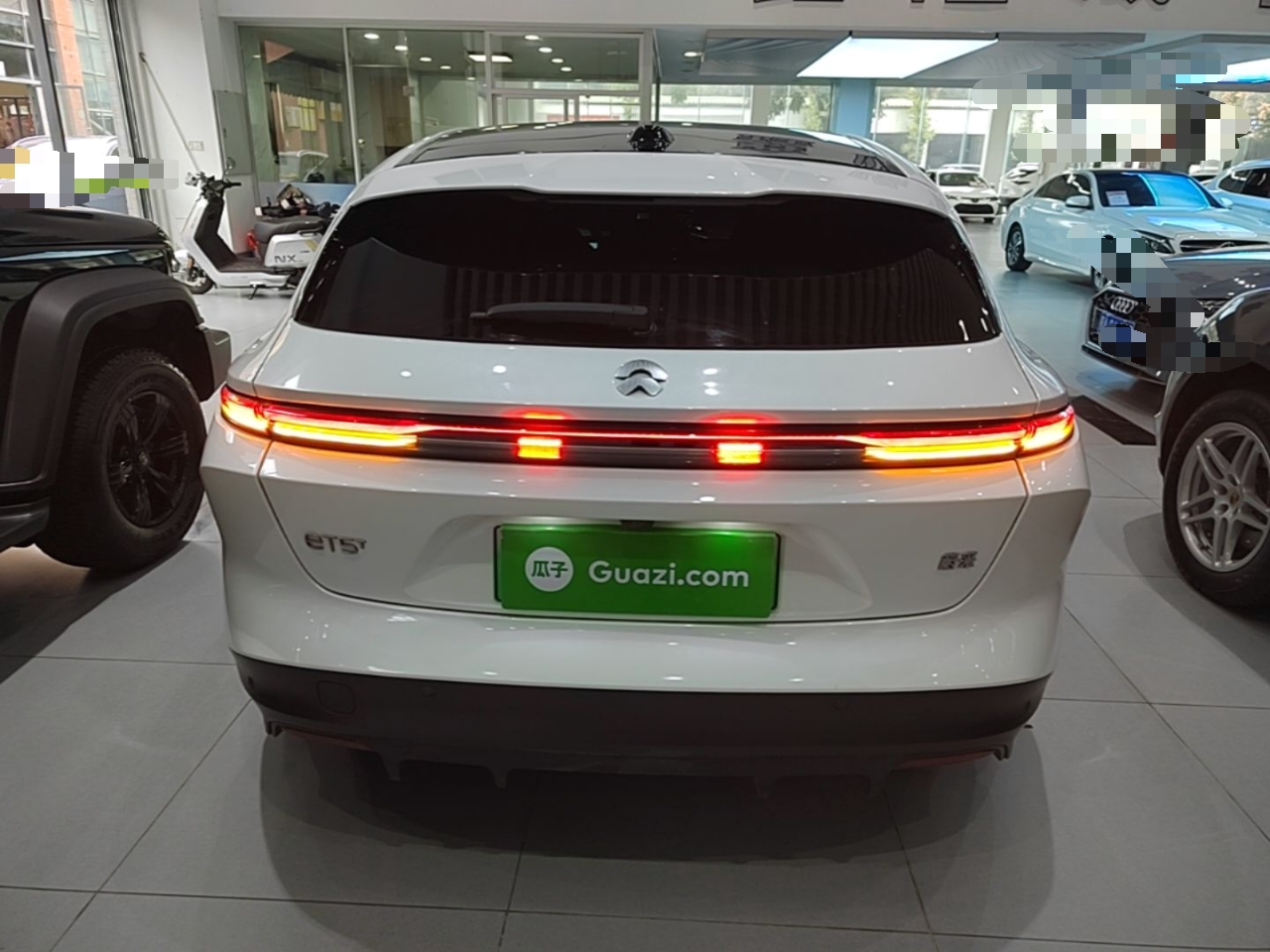 ET5T 2024 75kWh Touring photo 3
