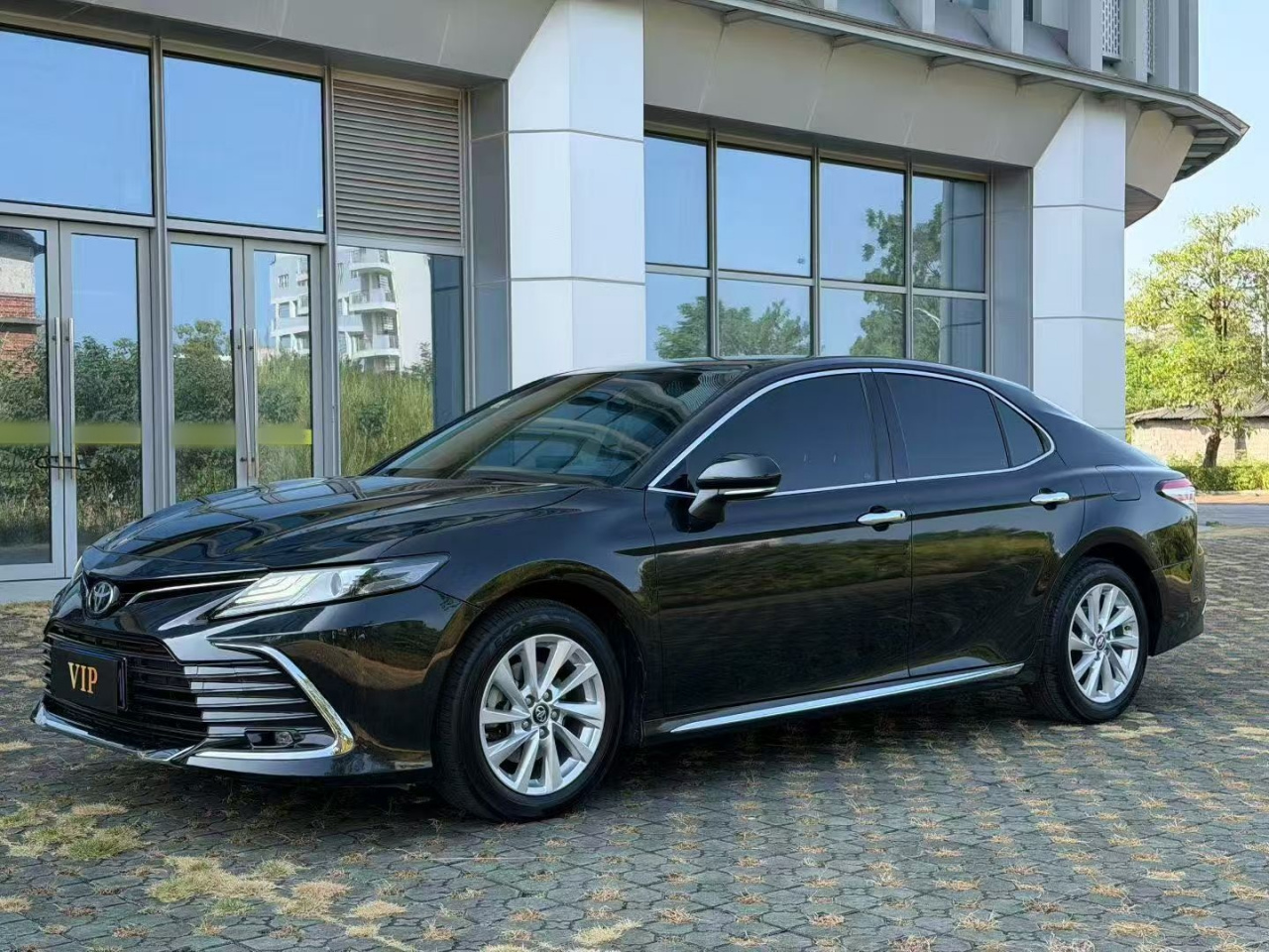 Camry 2023 2.0G Luxury