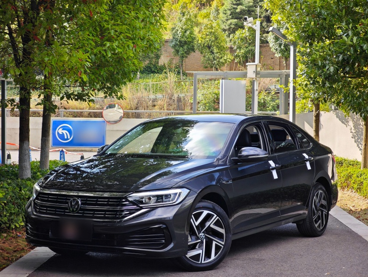 Sagitar 2023 200TSI DSG