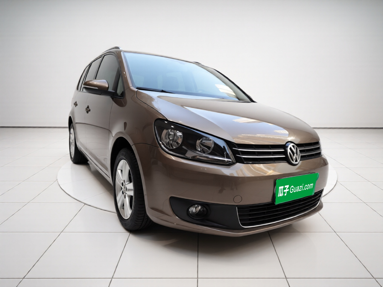 2015 1.4T DSG Comfort 5-Seater photo 3