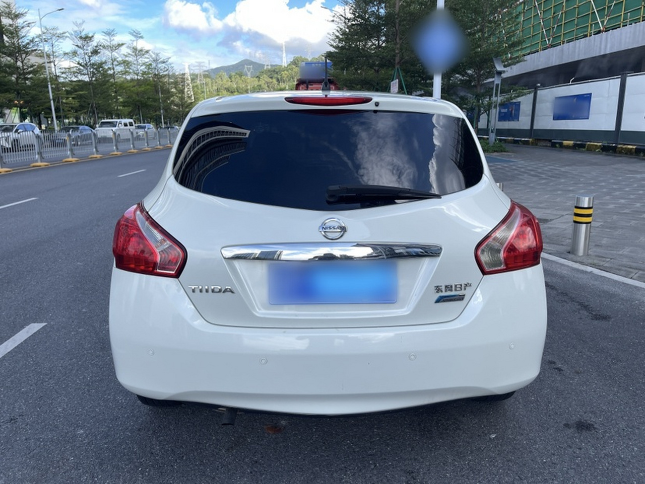 Tiida 2011 1.6L CVT Smart photo 2