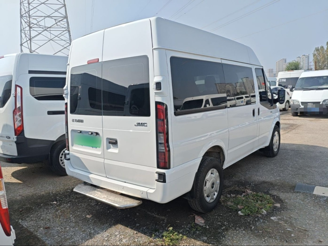2023 2.0T MT Short Wheelbase 5-Seater photo 4