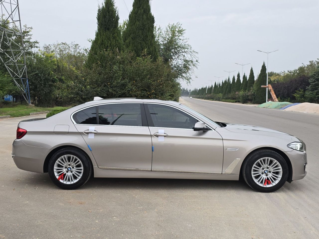 5 Series 2014 525Li Leading photo 4