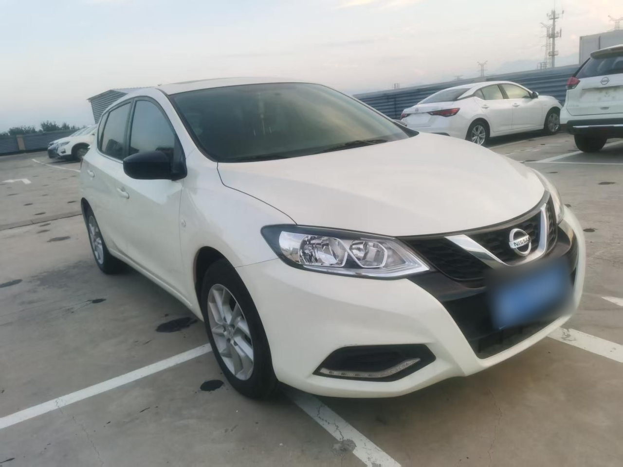 Tiida 2024 1.6L CVT photo 3
