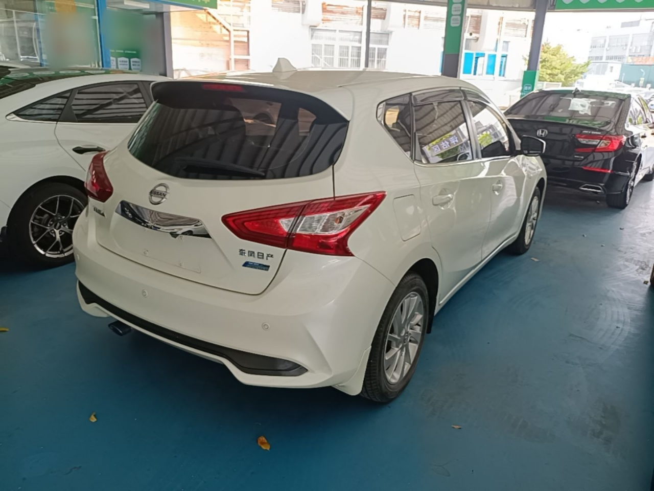 Tiida 2016 1.6L CVT photo 4