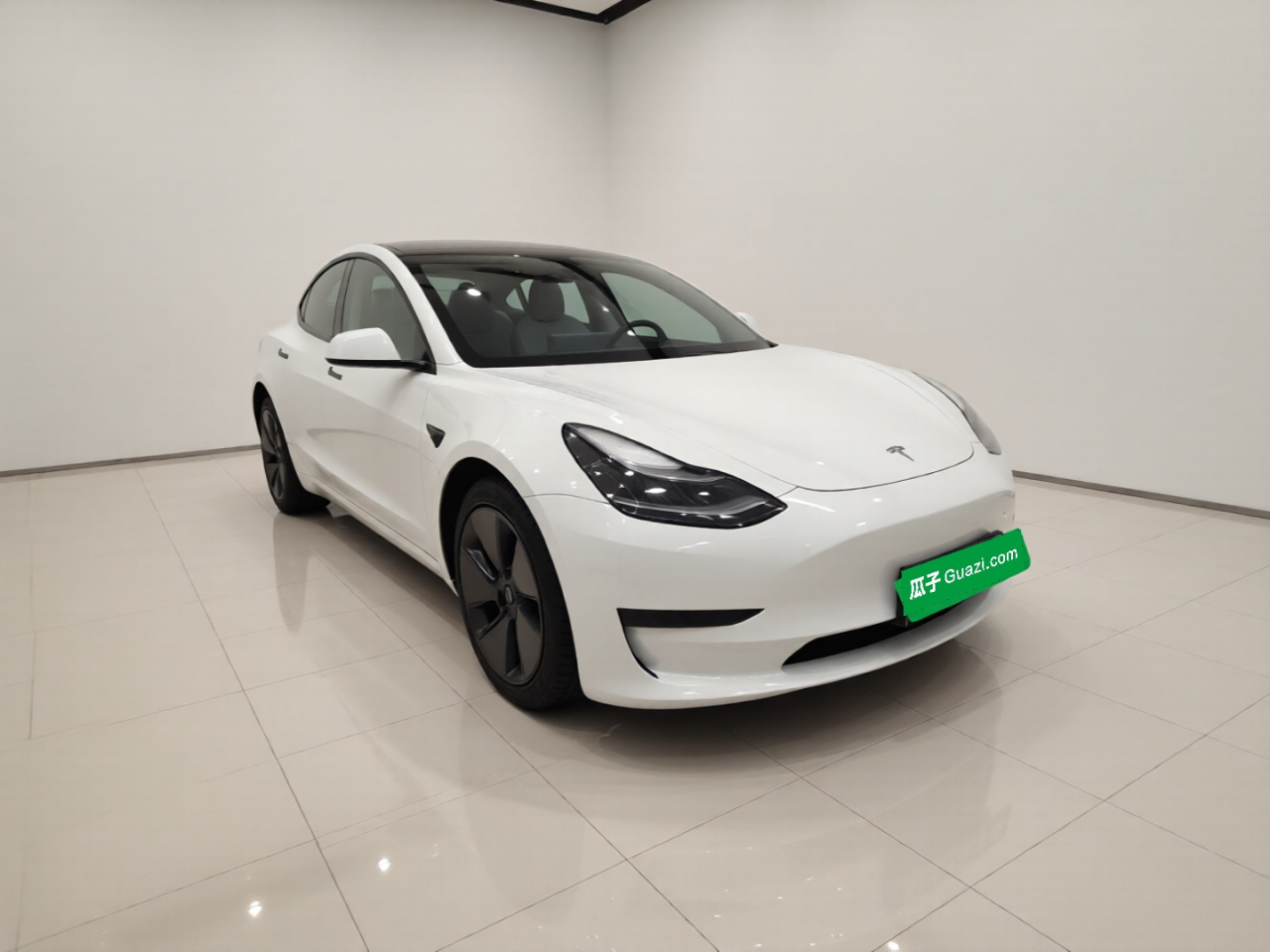 Model 3 2021 Standard Range RWD Upgraded photo 3