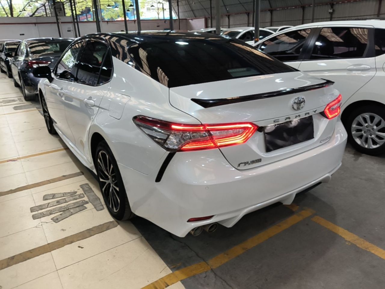 Camry 2019 Facelift 2.0S photo 4