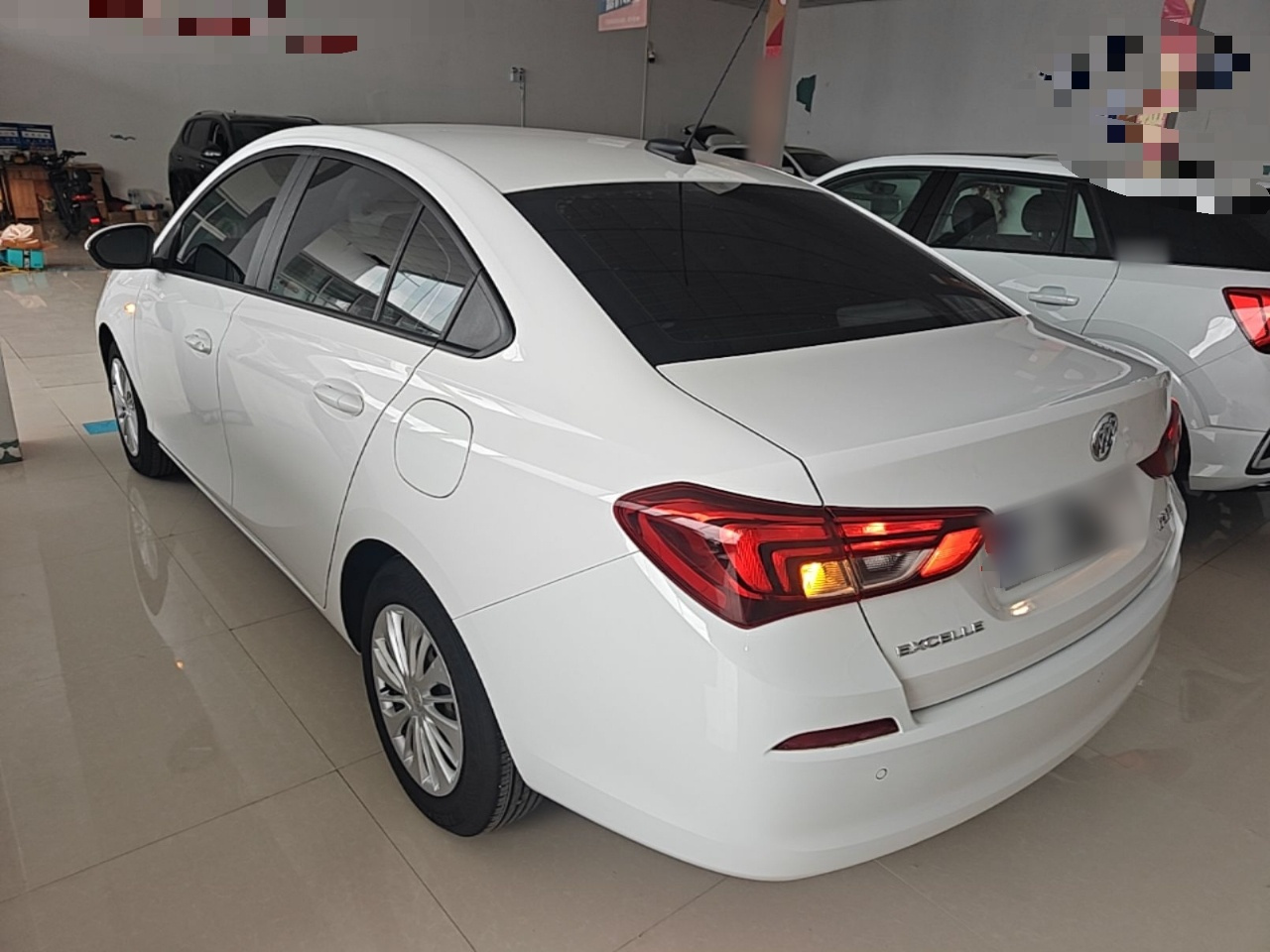 Excelle 2018 15N CVT Elite photo 4