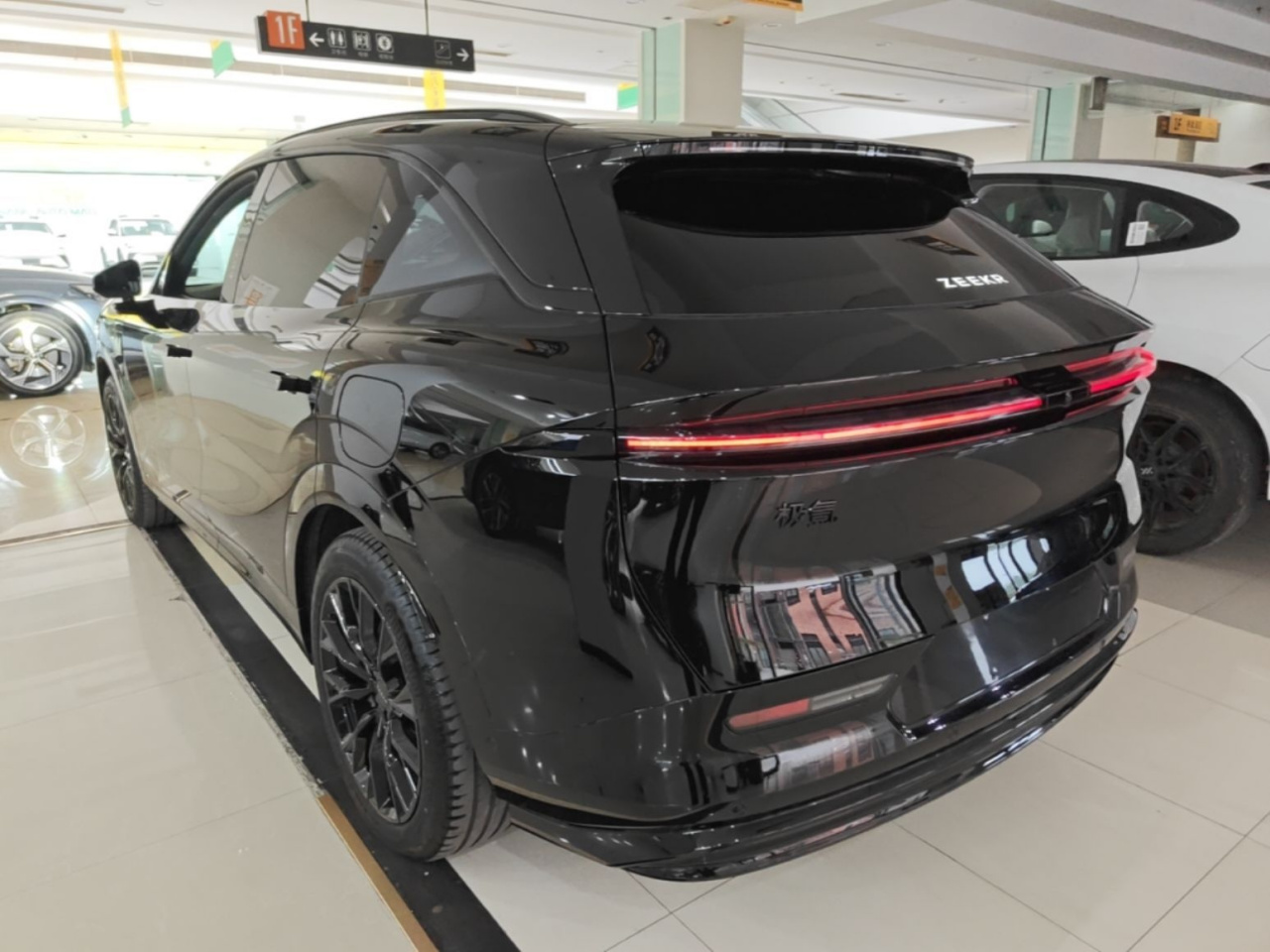 7X 2025 100kWh Long Range RWD ADAS photo 4