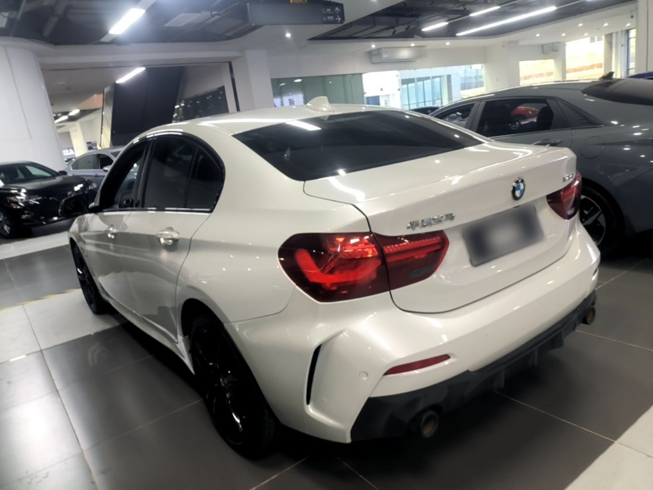 1 Series 2023 125i M Sport photo 4