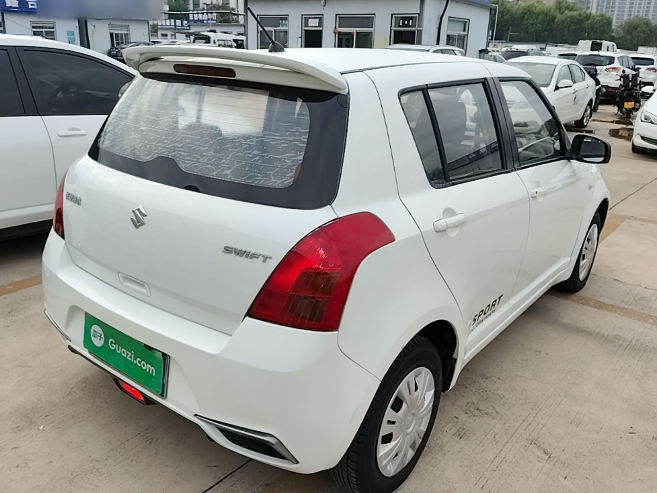 Swift 2014 1.3L MT Standard photo 4
