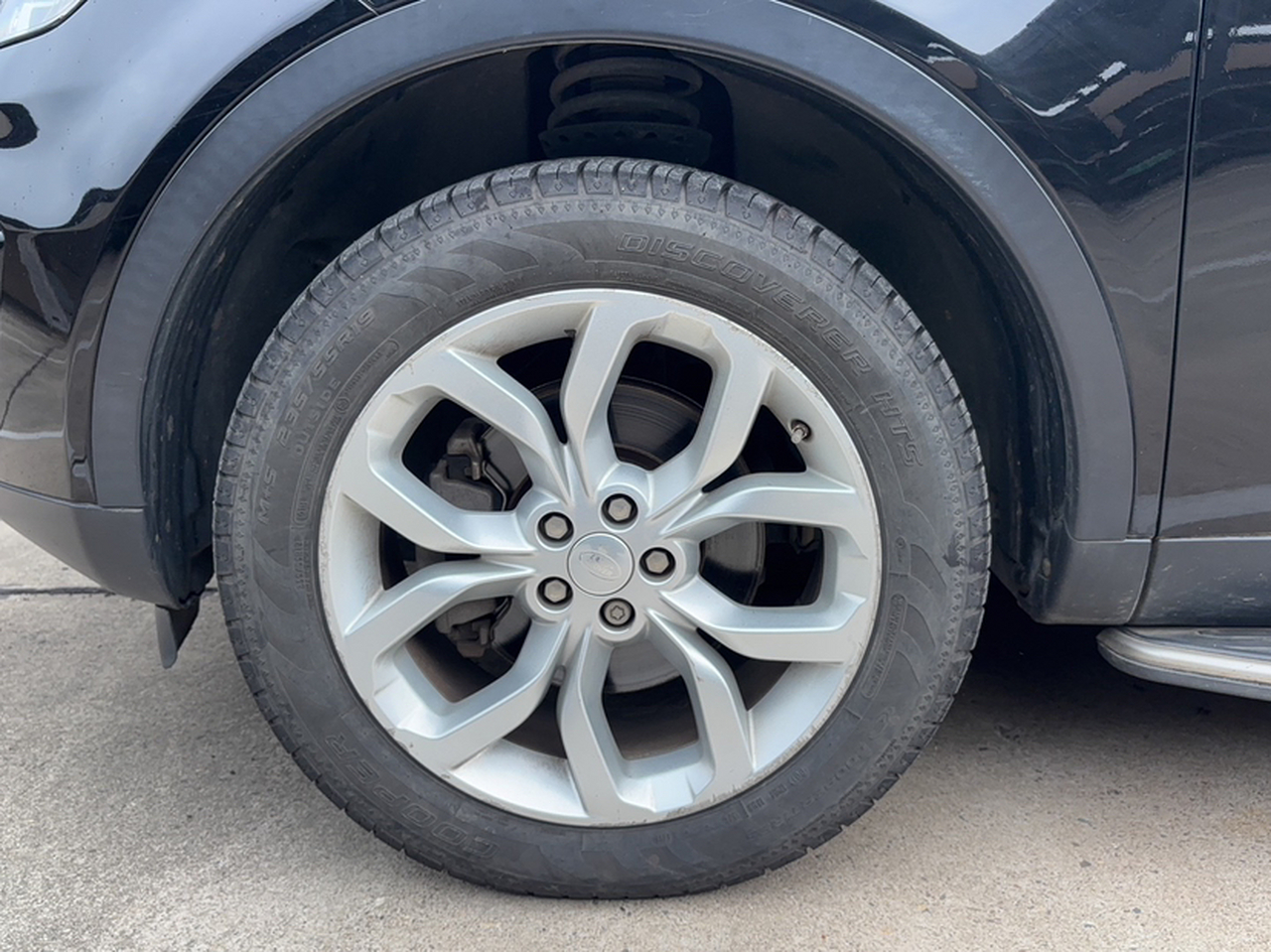 Discovery Sport Imported 2015 2.0T SE photo 2