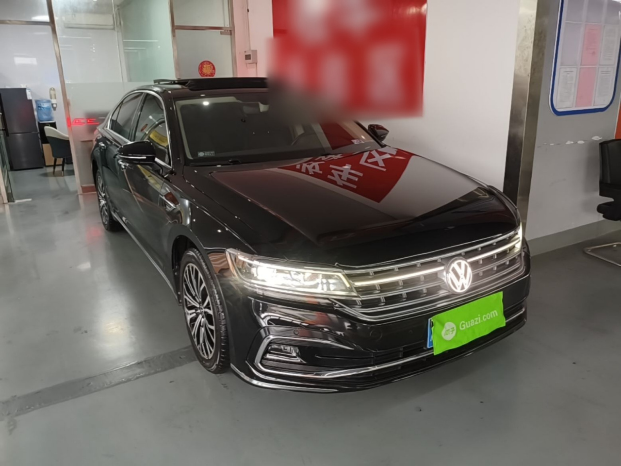 2021 380TSI Luxury photo 3