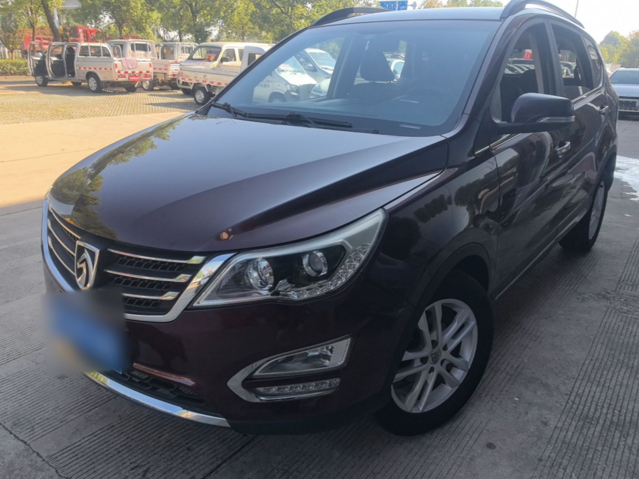 560 2015 1.8L MT Elite