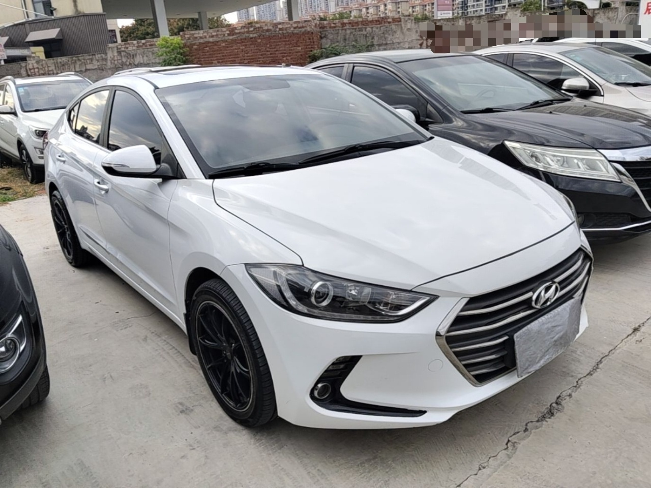 Elantra 2016 1.6L AT Smart Elite photo 3