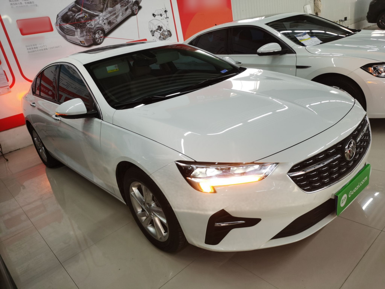 Regal 2021 552T Elite photo 3