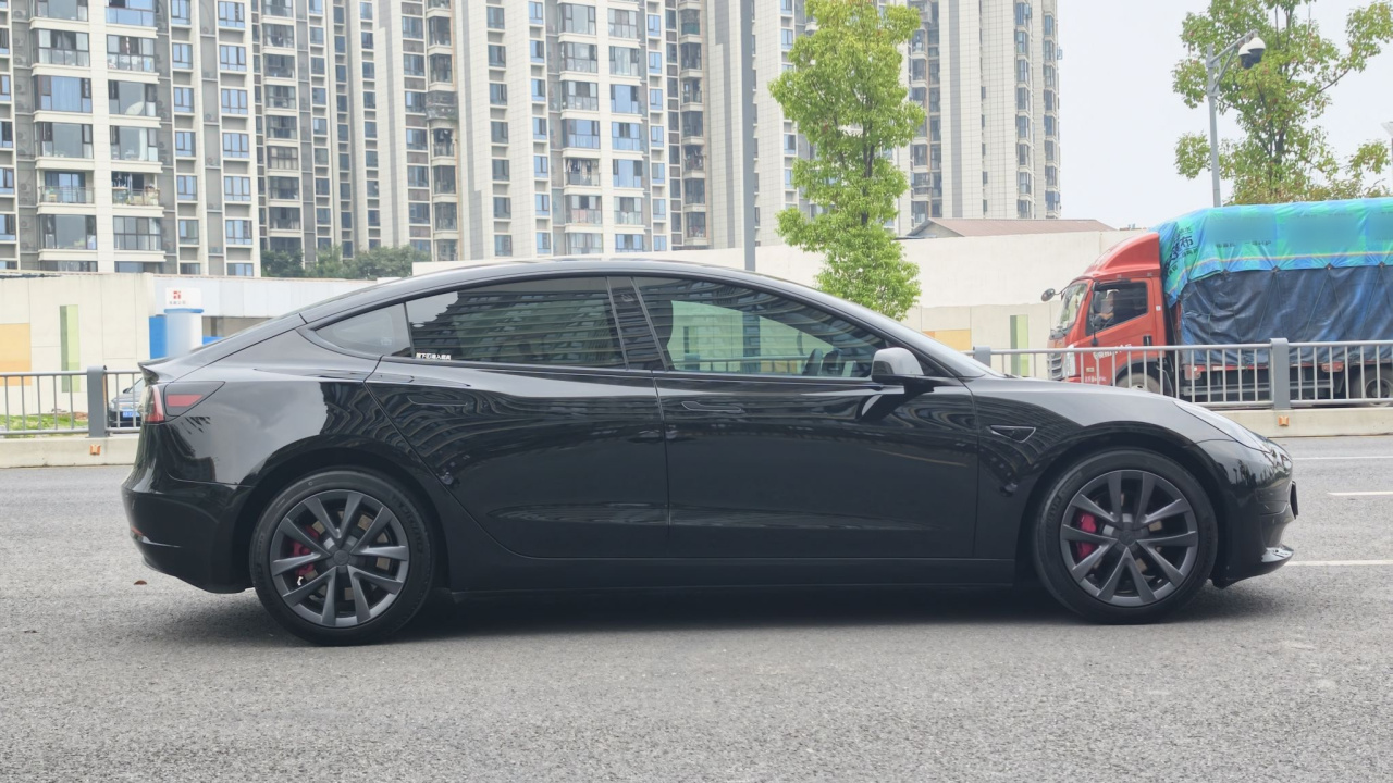 Model 3 2022 RWD photo 4