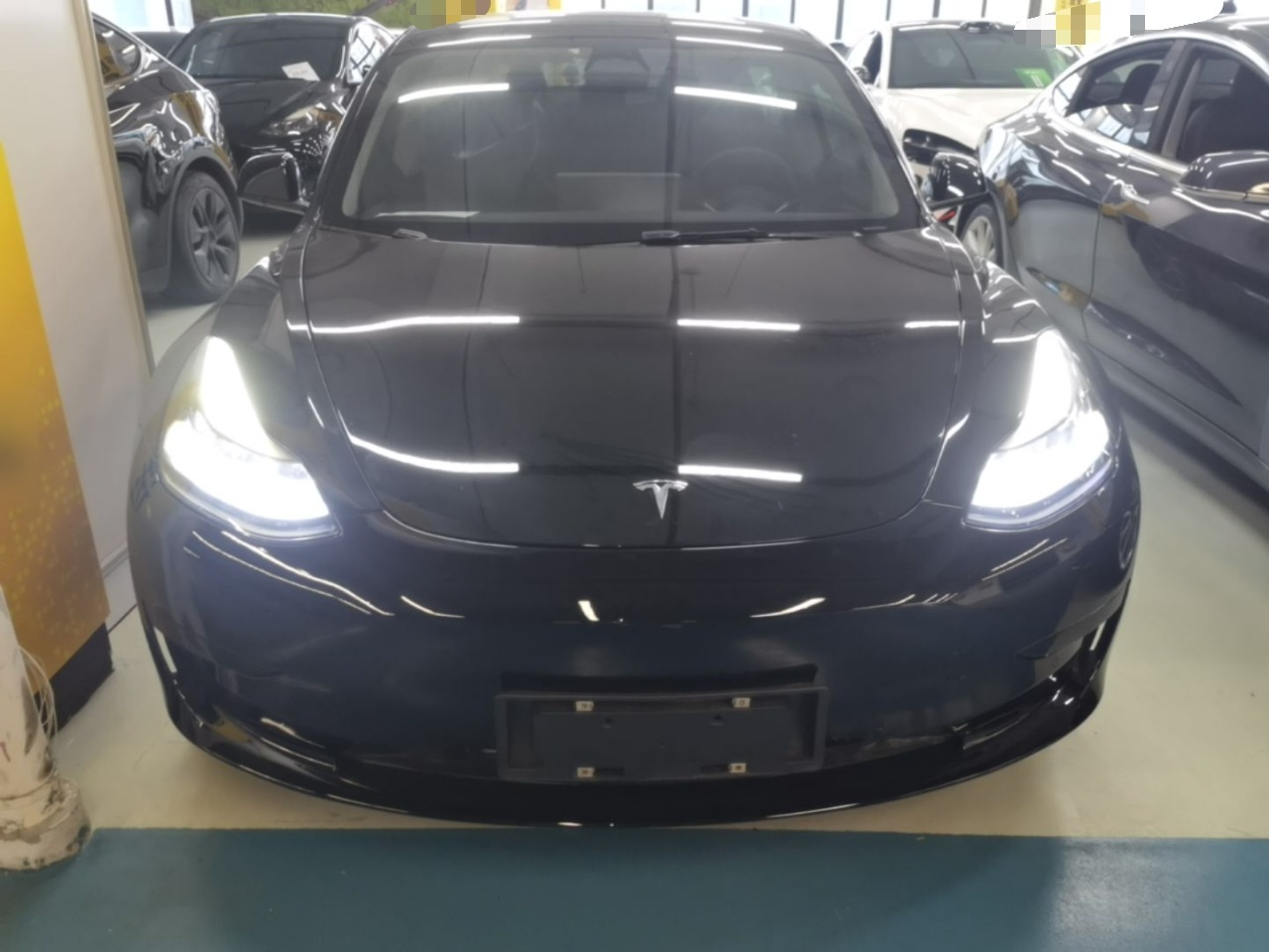 Model 3 2022 RWD photo 2