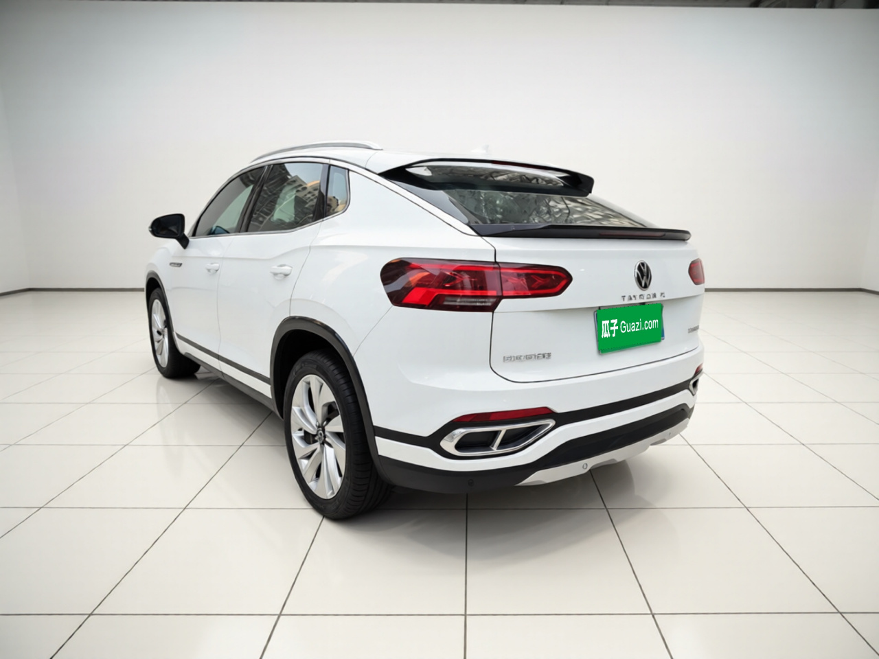 Tayron X 2020 330TSI RWD Premium Connected photo 3