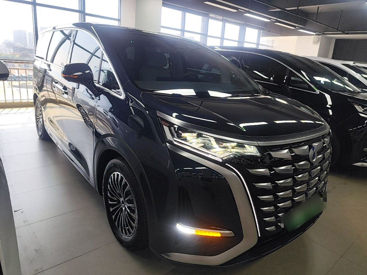 D9 2022 DM-i 970 AWD Flagship photo 3