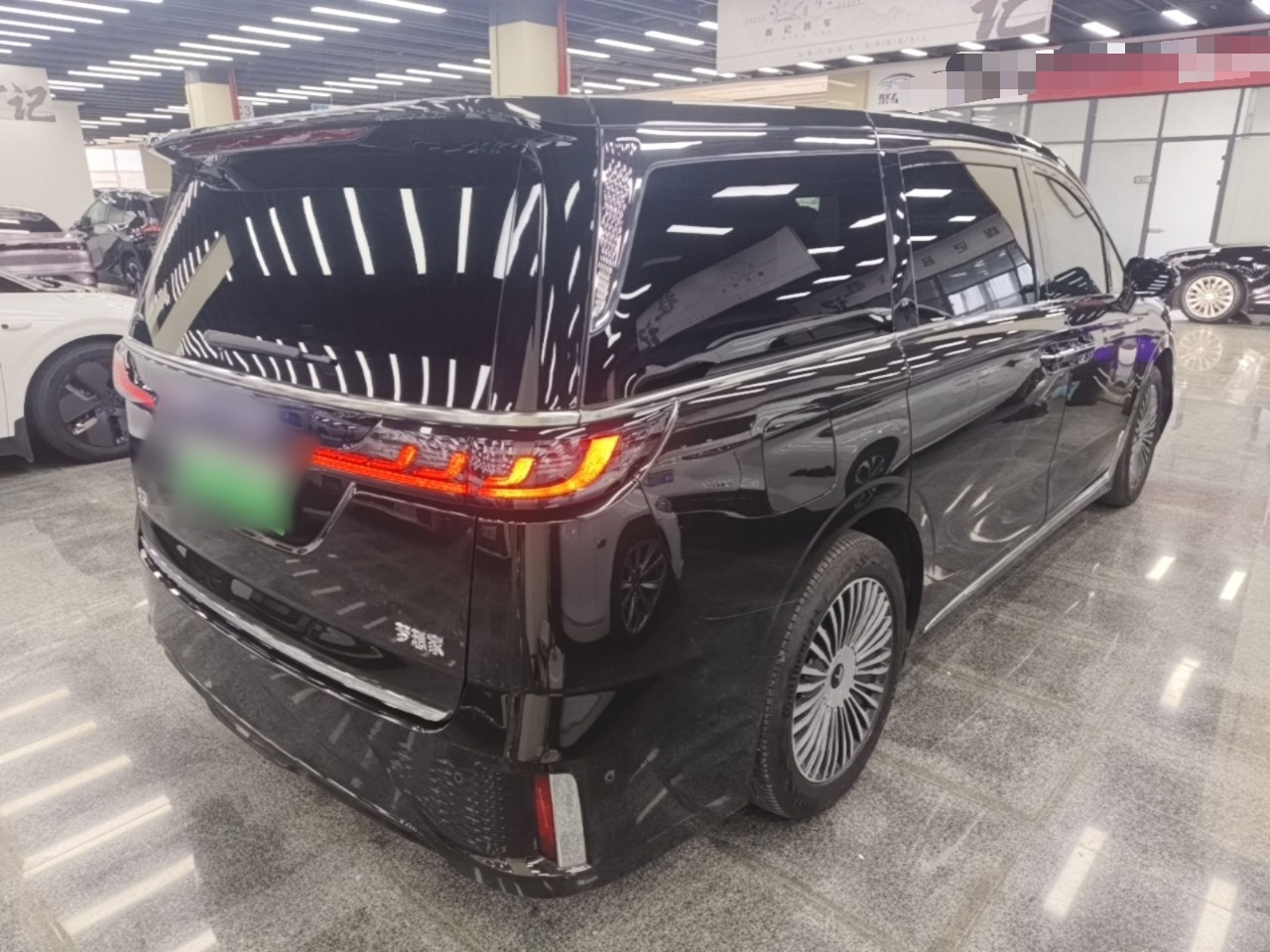 Voyah Dreamer 2025 PHEV AWD Excellence photo 4