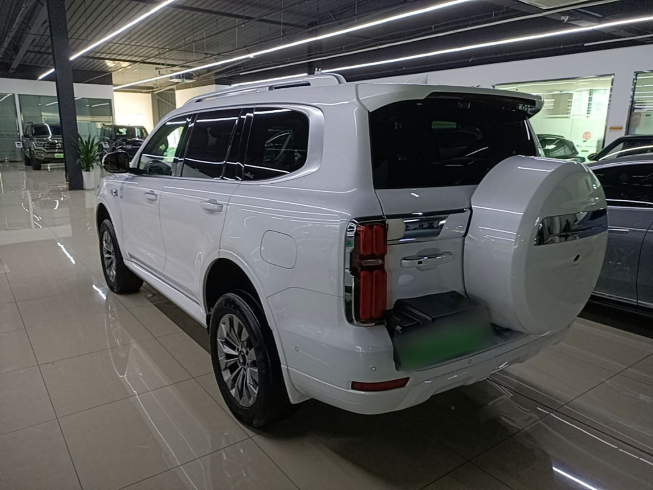 500 EV 2026 Hi4-T Smart photo 4