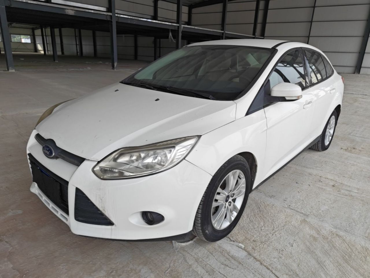 Focus 2012 Sedan 1.6L MT Comfort