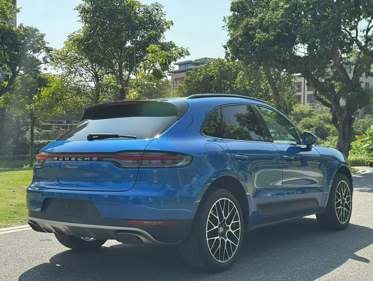 2018 Macan 2.0T photo 2