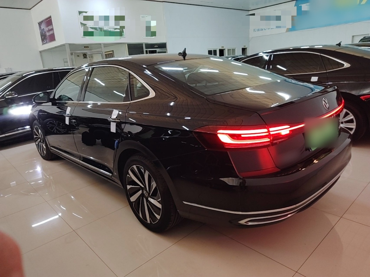 Passat 2024 380TSI Luxury photo 4