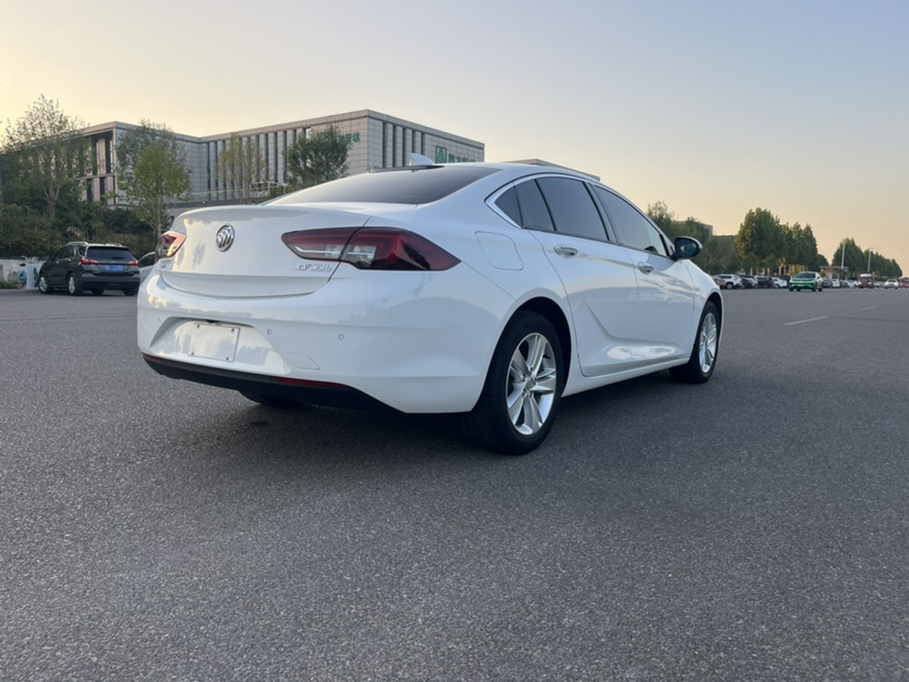 Regal 2019 20T Elite China VI photo 4