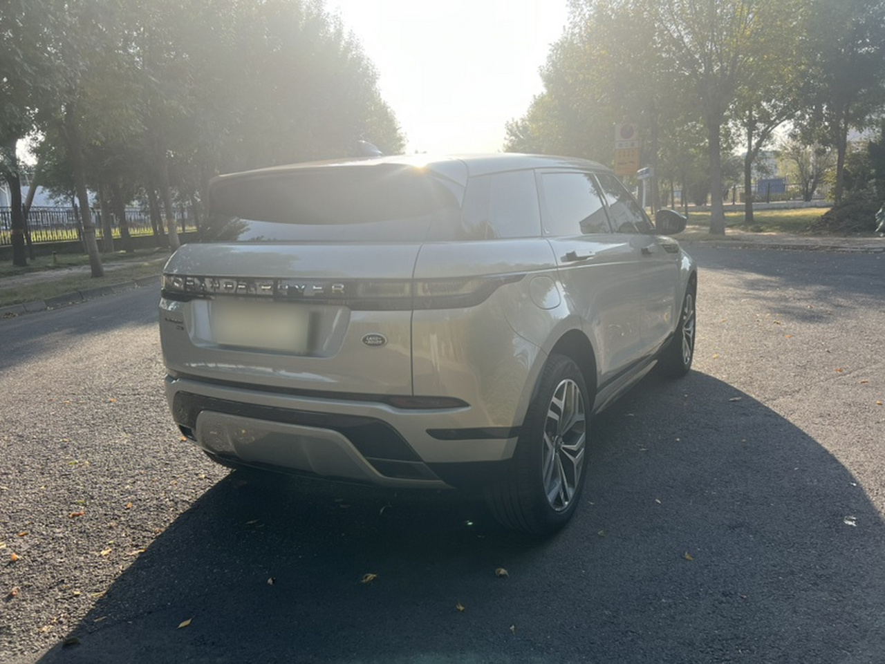 Range Rover Evoque EV 2023 Evoque L P300e photo 2