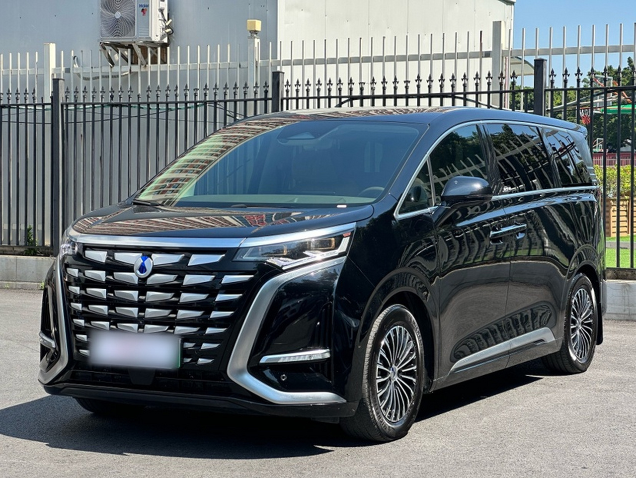 D9 2022 DM-i 970 AWD Noble