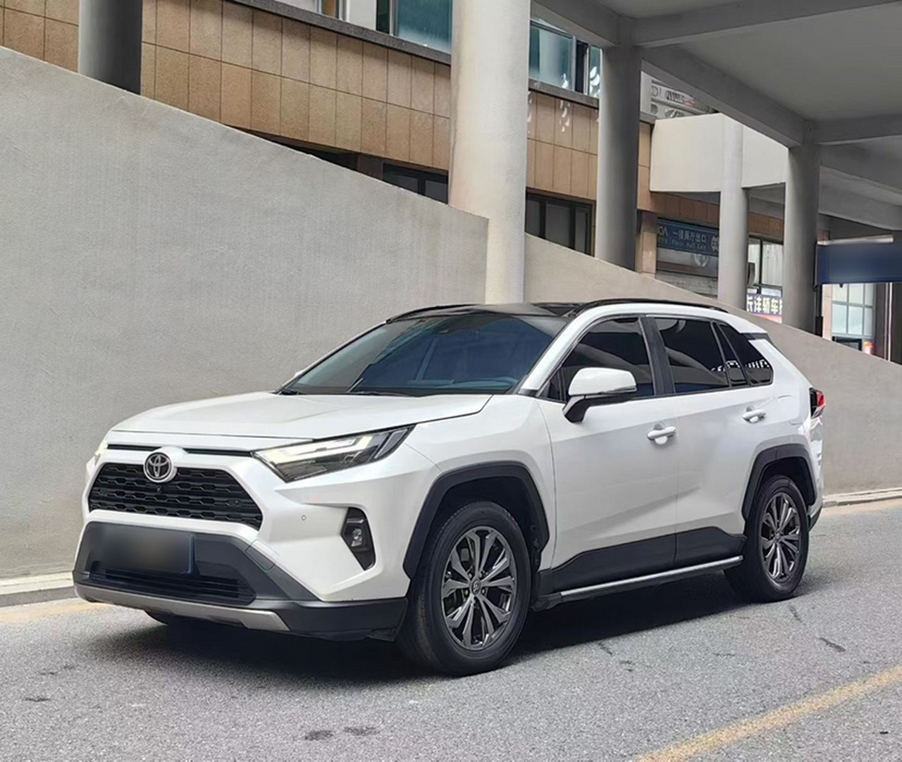 RAV4 2023 2.0L CVT RWD Plus