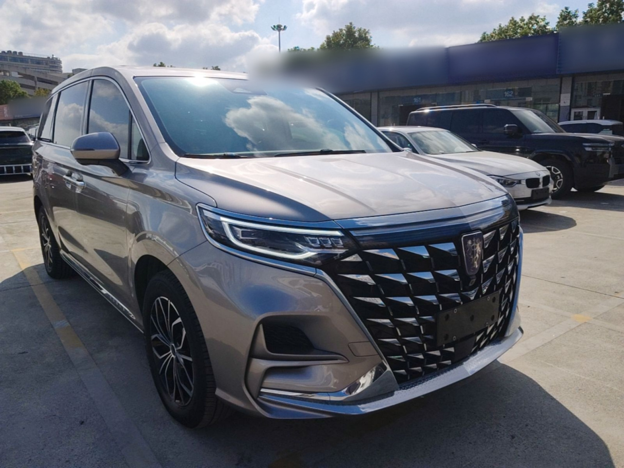 iMAX8 EV 2025 1.5T DMH photo 3