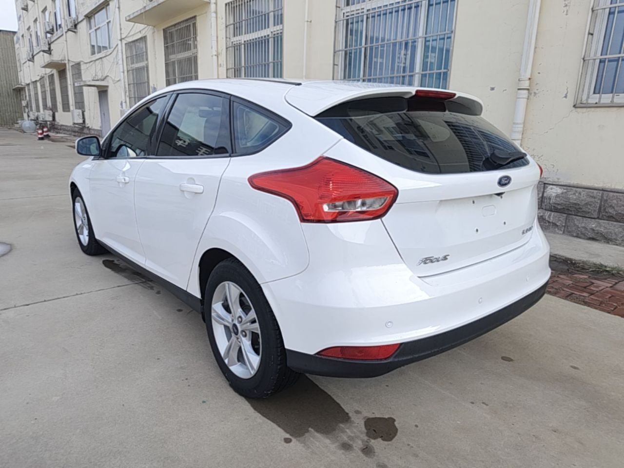 Focus 2017 Hatchback 1.6L AT Comfort photo 4