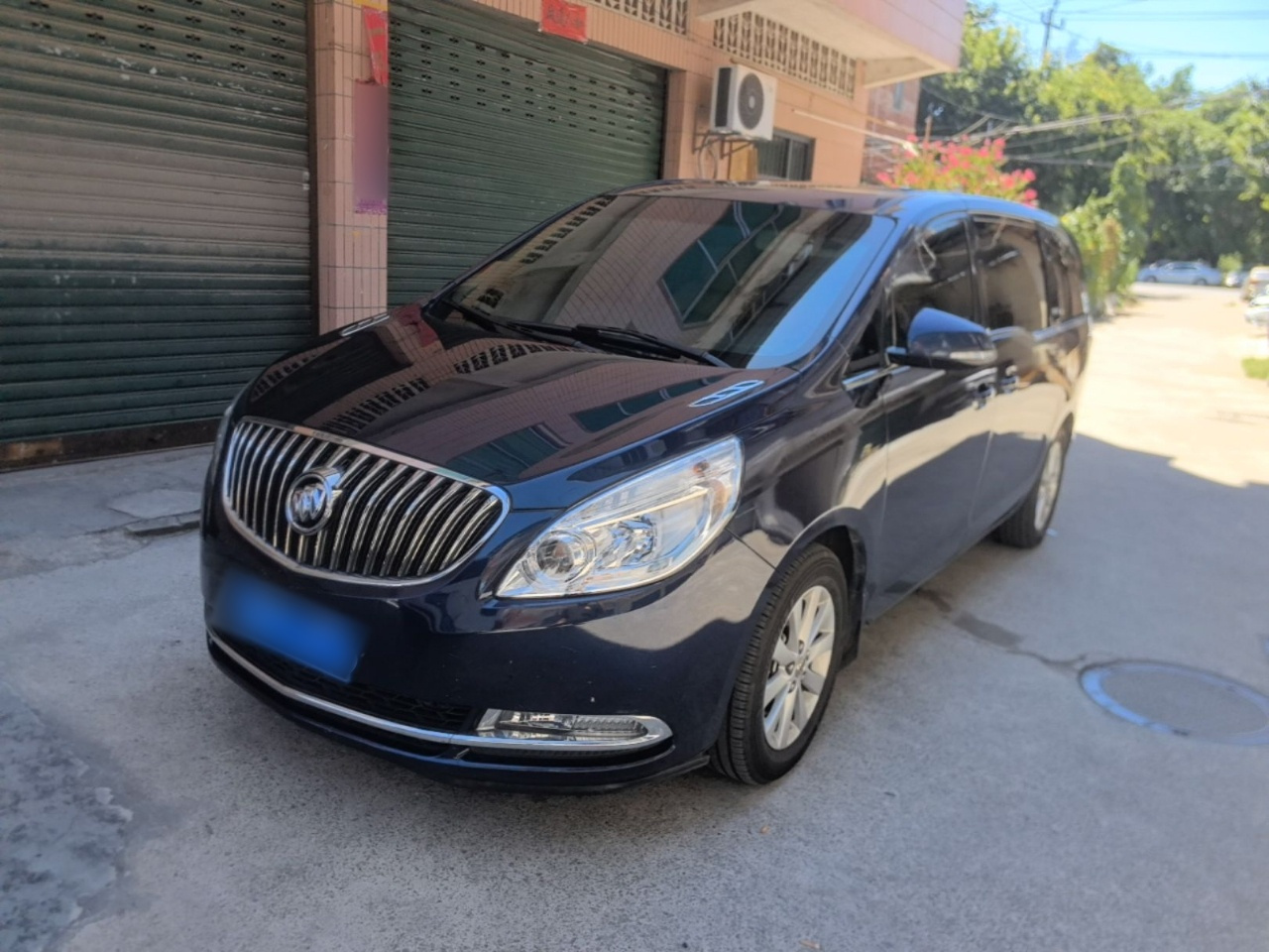 GL8 2015 2.4L Luxury Business Exclusive