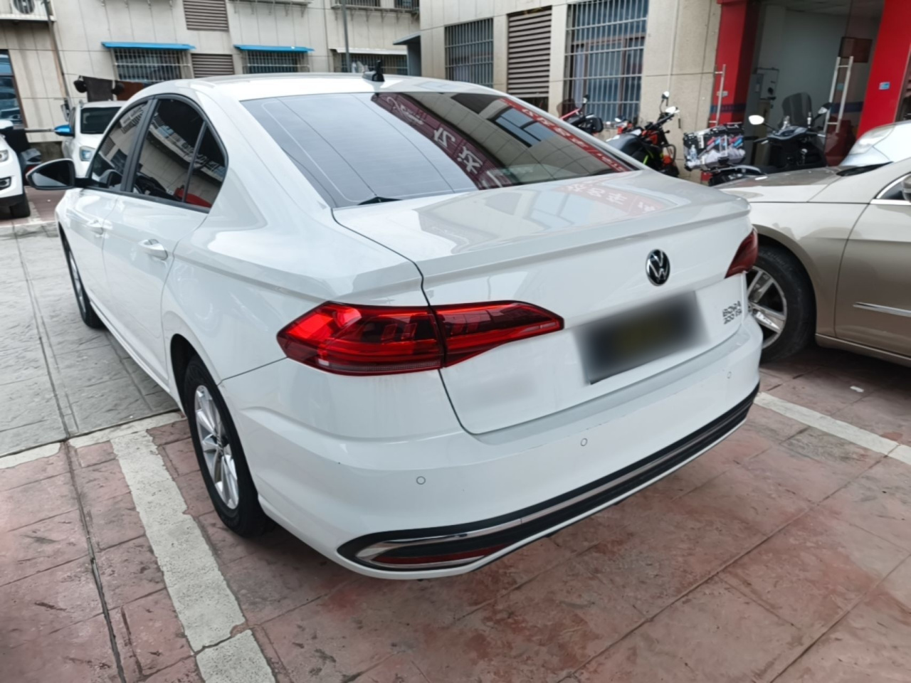Bora 2024 200TSI DSG Cruise photo 4