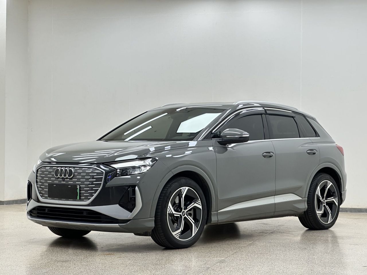 Q4 e-tron 2024 40 e-tron