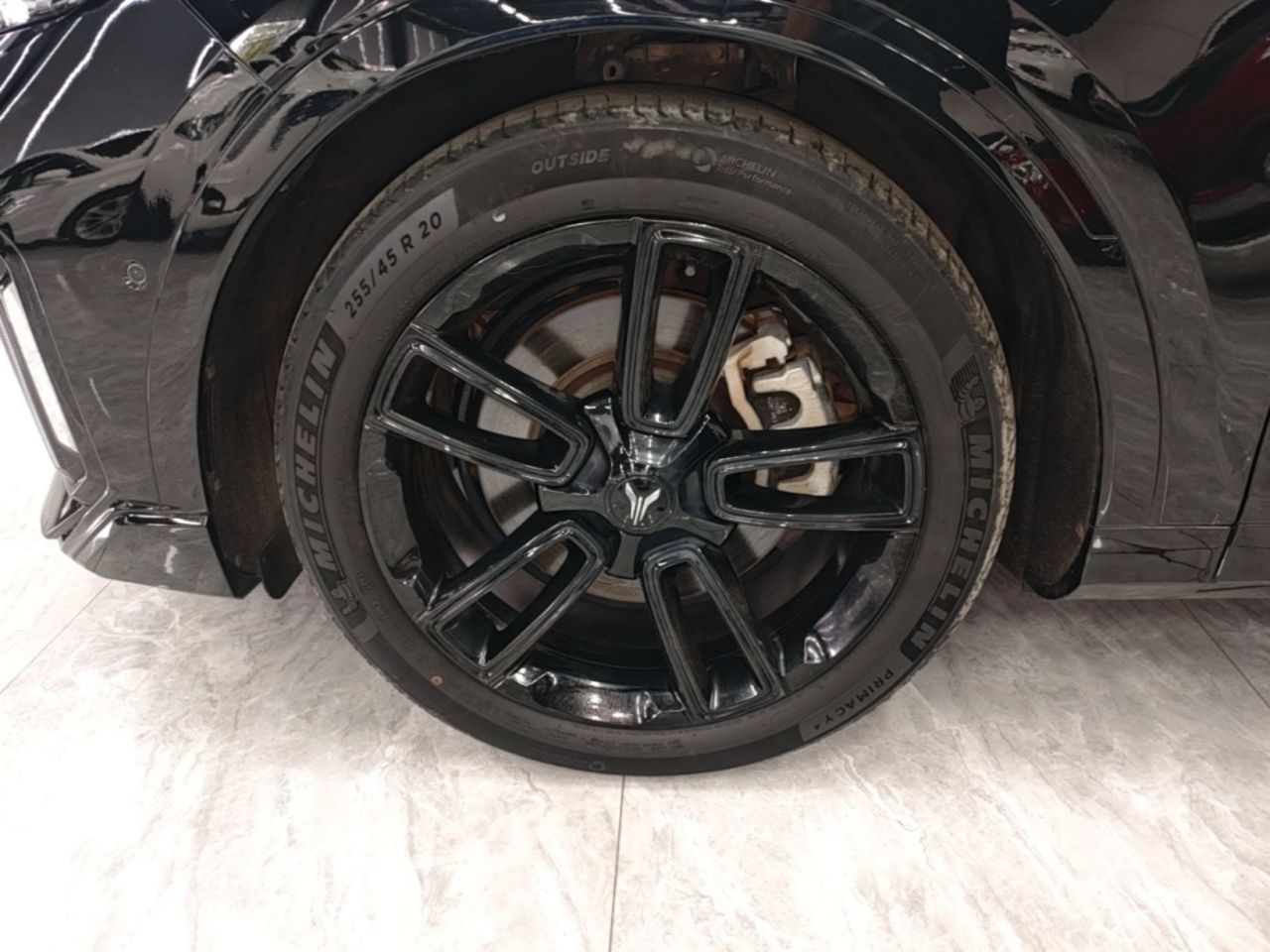 Voyah FREE 2024 Extended Range ADAS photo 3