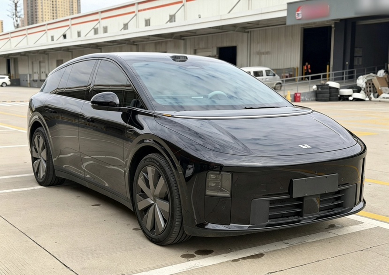 Li Auto i6 2025 AWD Standard photo 3