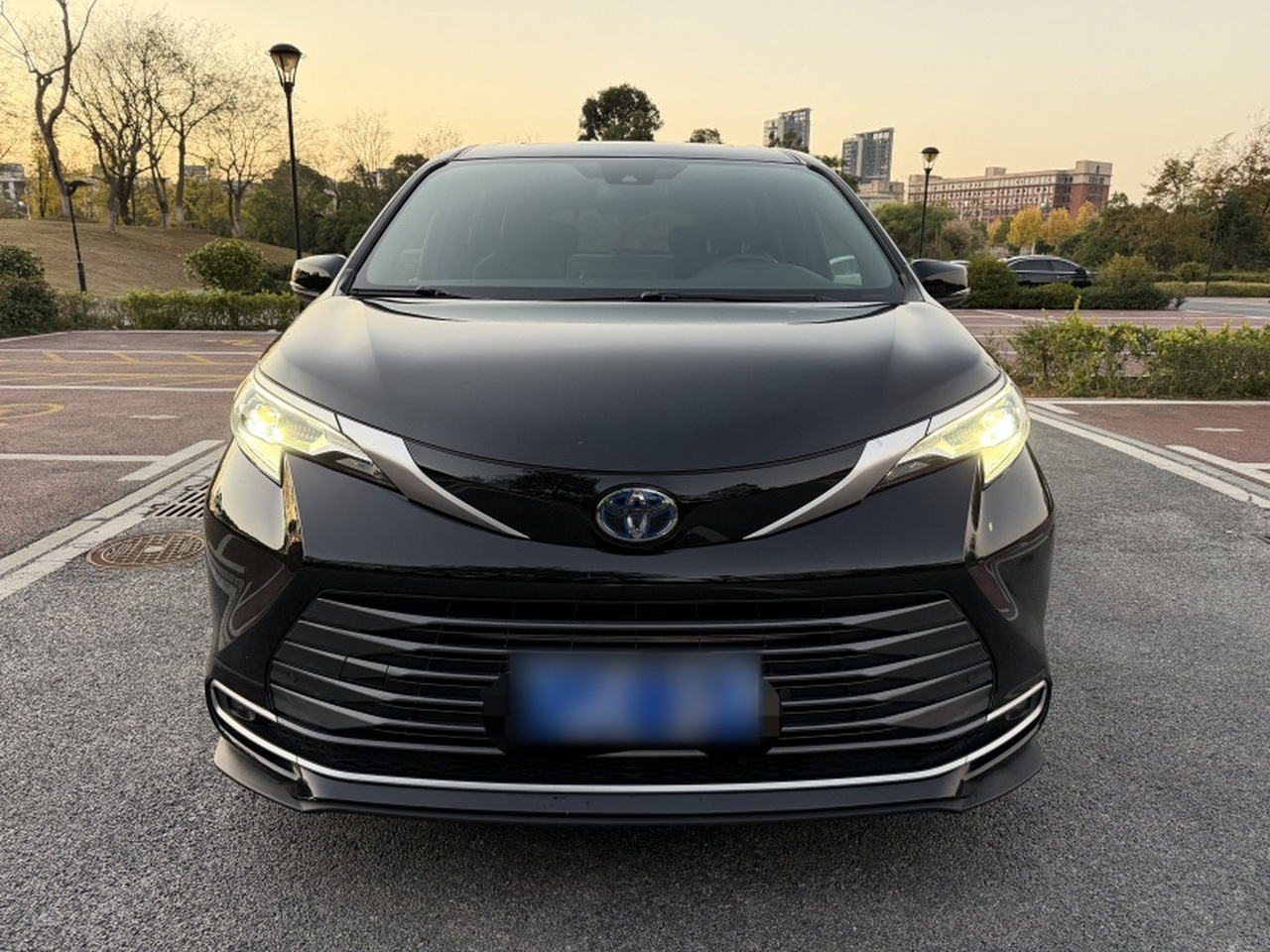 Sienna 2021 2.5L Hybrid Premium photo 3