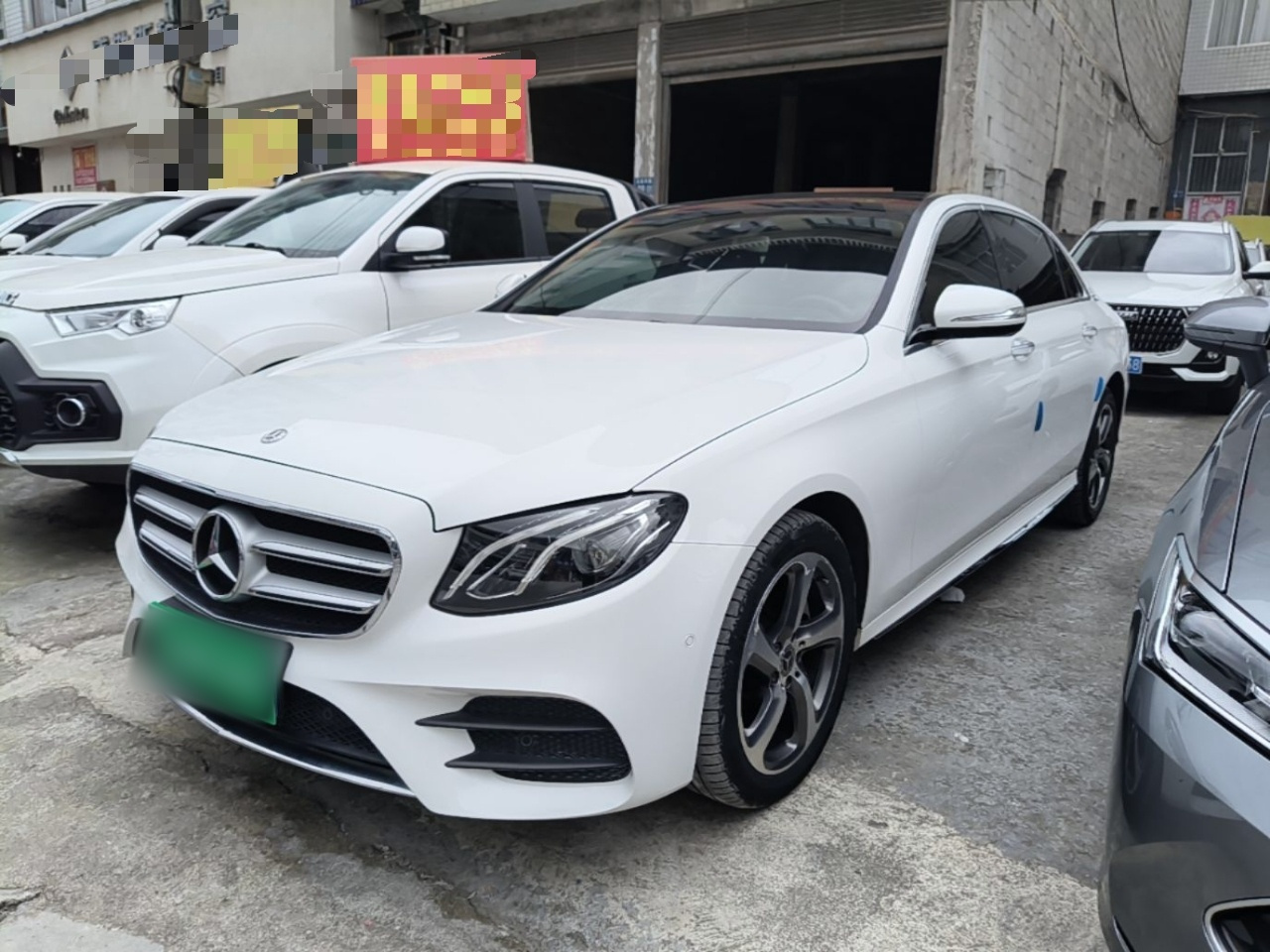 E-Class 2017 E 200 L Sport 4MATIC
