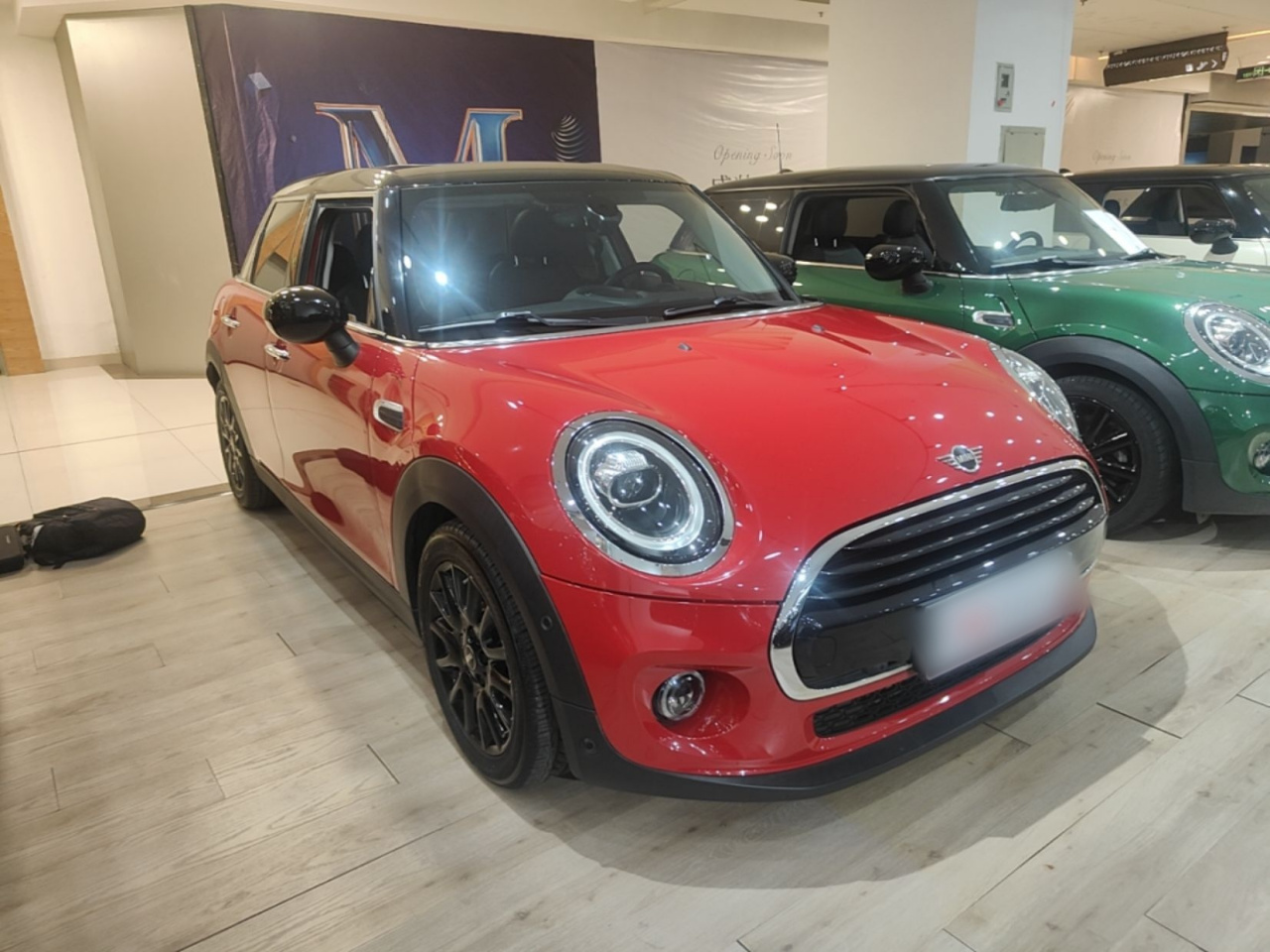 2019 1.5T COOPER Classic 5-Door photo 3