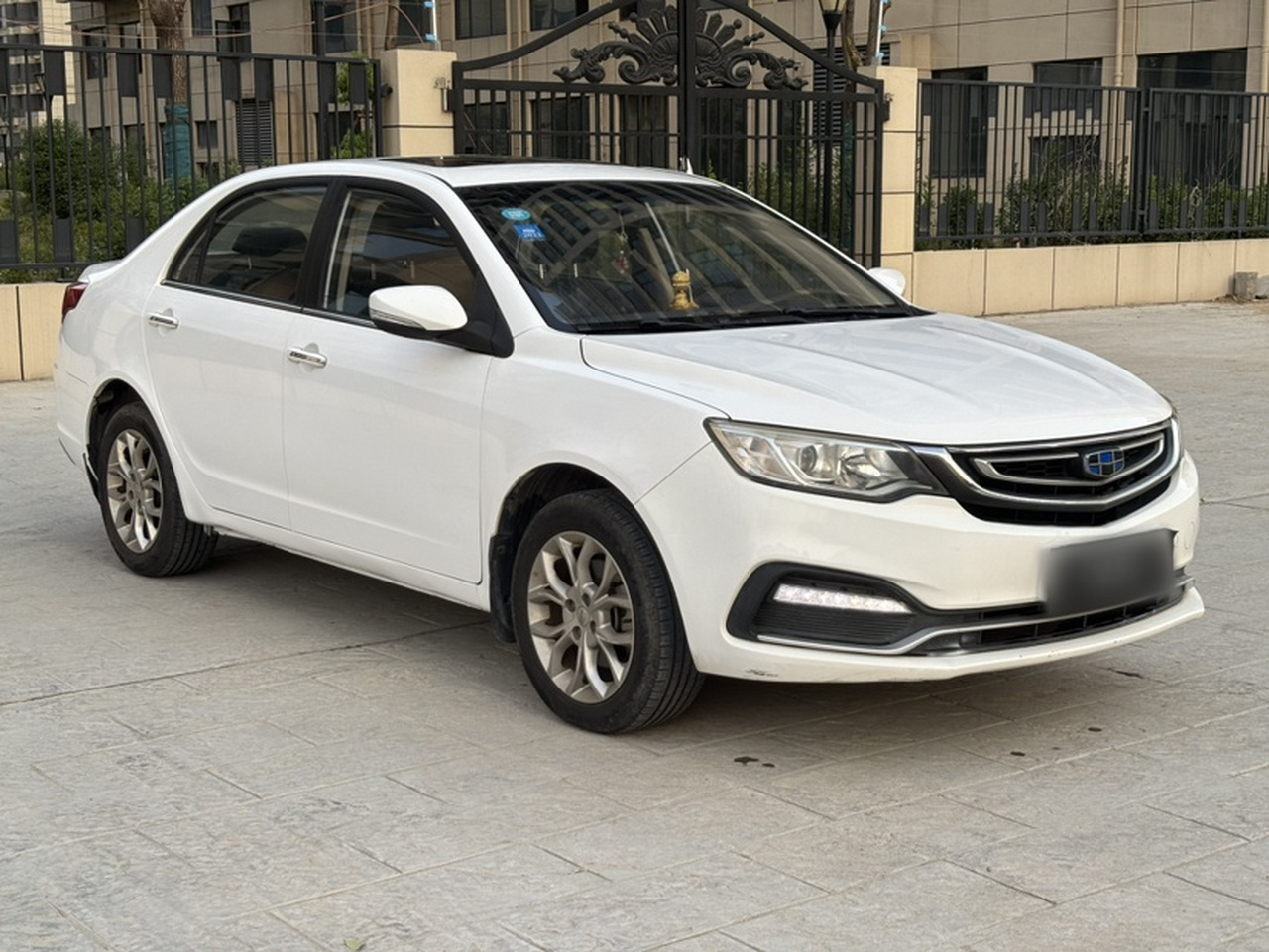Vision 2018 1.5L MT photo 3