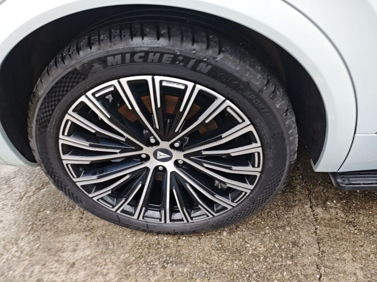 Deepal S09 2025 AWD Ultra+ photo 3