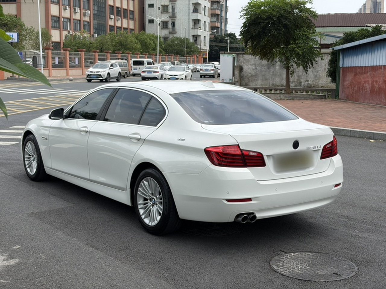 5 Series 2014 525Li Leading photo 3
