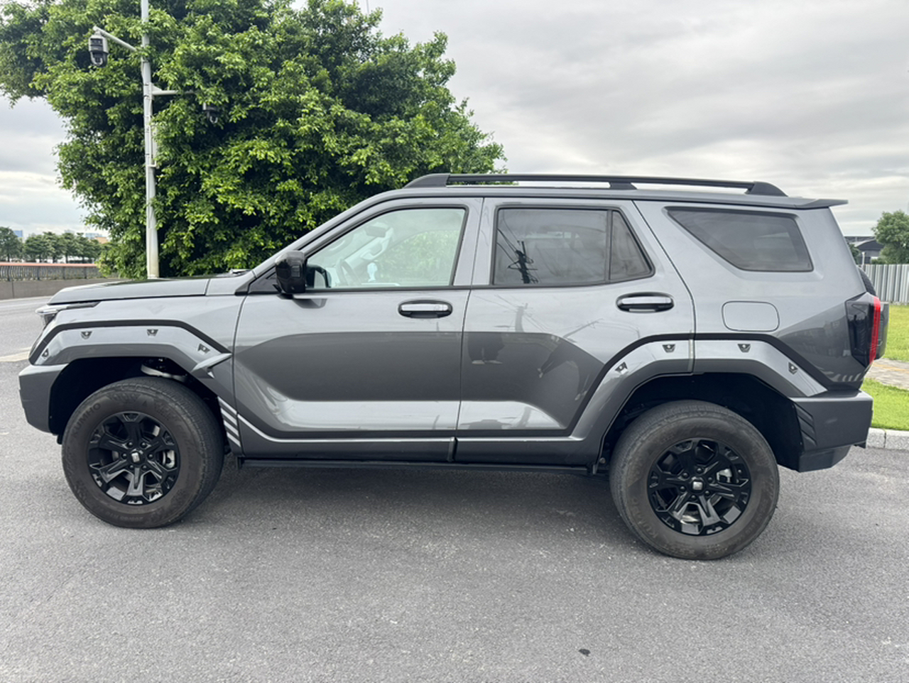 400 EV 2023 Hi4-T photo 2