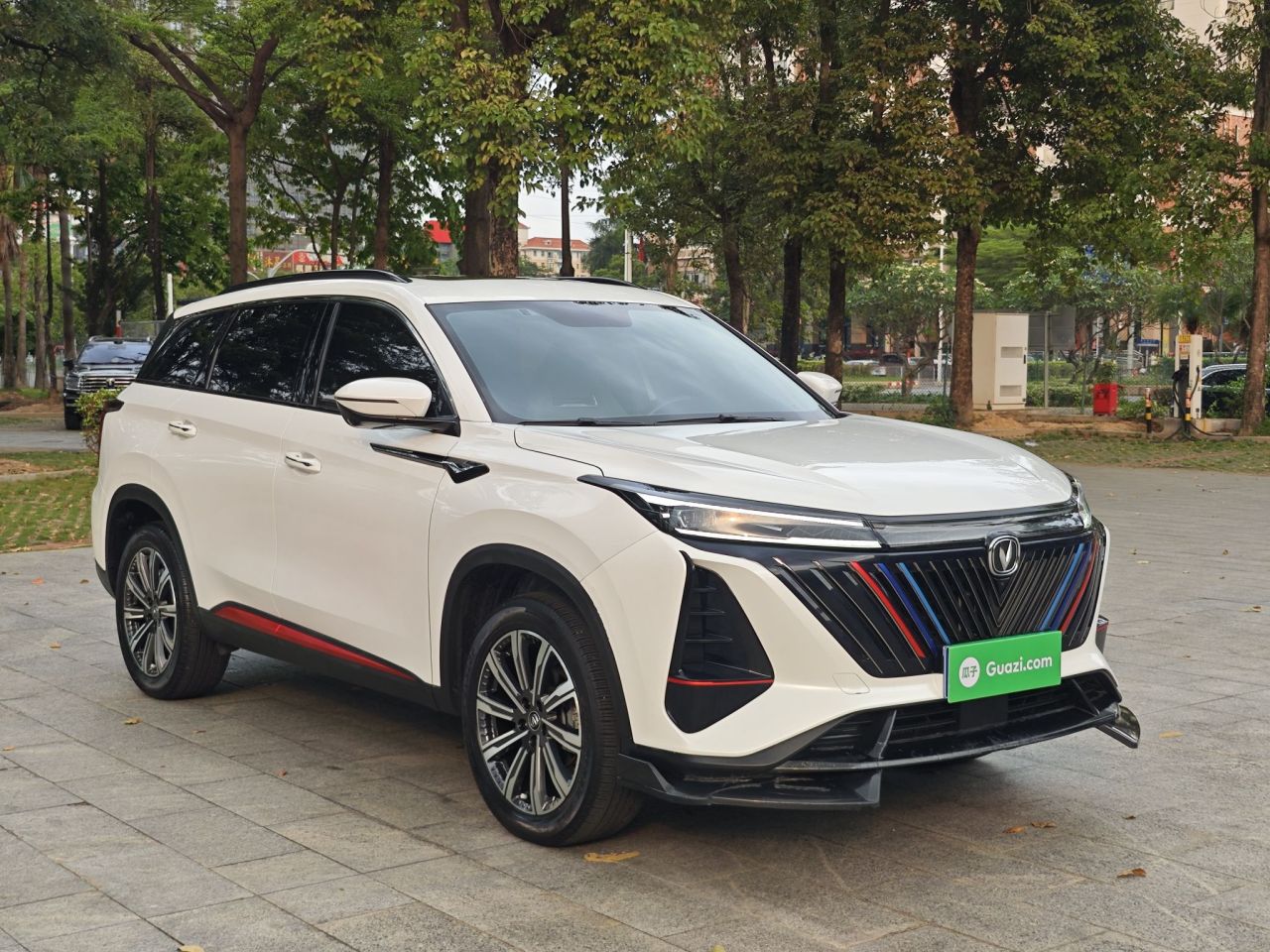 CS75 PLUS 2022 2nd Gen 1.5T AT Exclusive photo 3