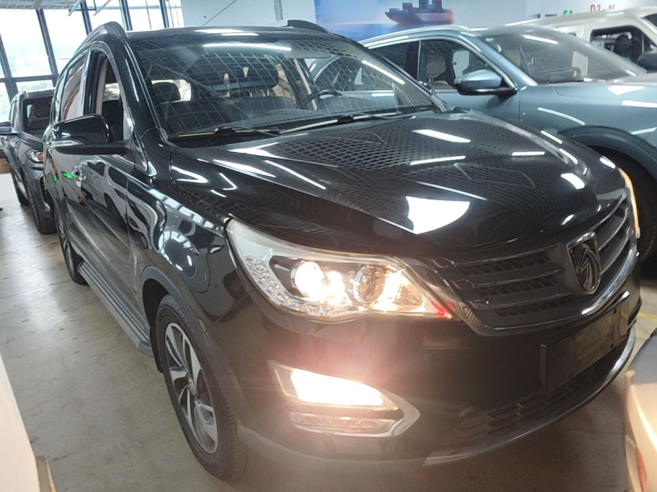 560 2016 1.8L MT Luxury photo 3